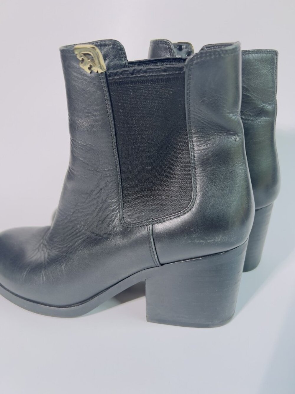 Tory Burch Miller Chelsea Ankle Boots Black Leather Women’s Size 7.5 M - Picture 7 of 9